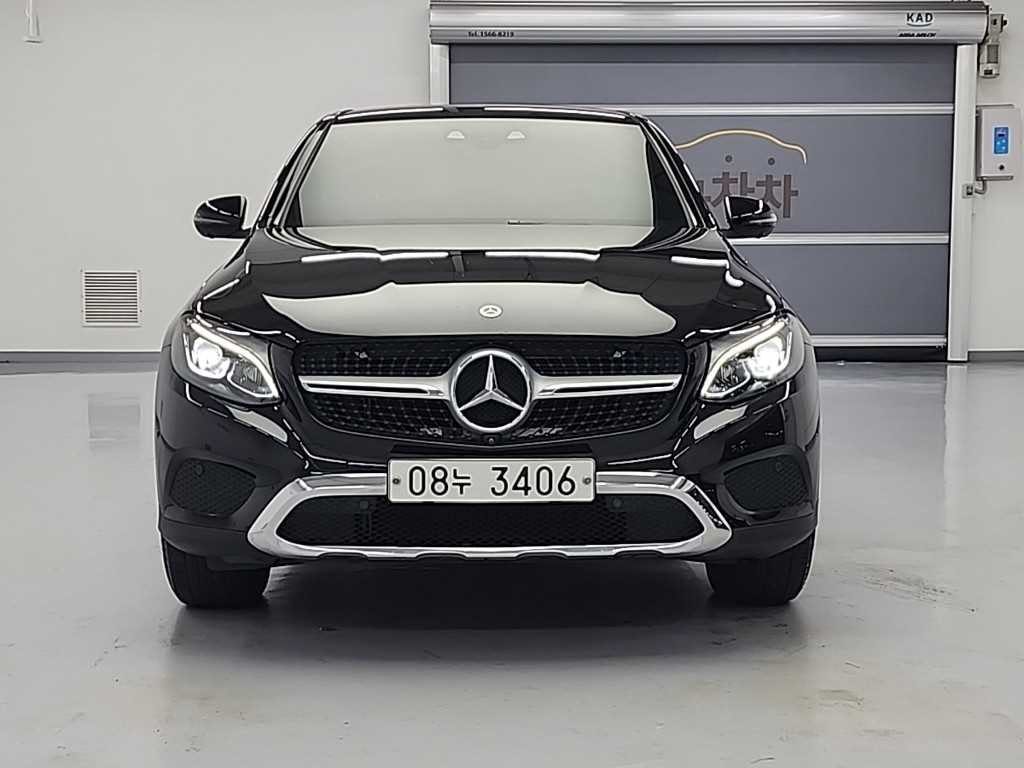 Mercedes Benz GLC Class - Vista 2