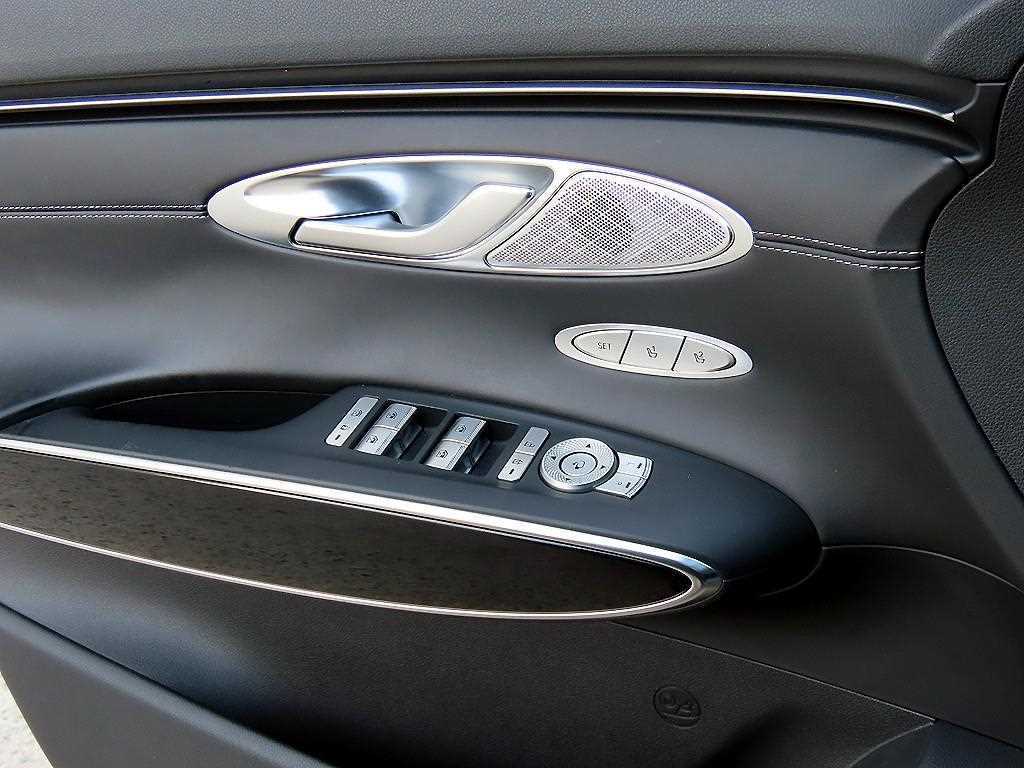 Genesis GV70 - Vista 12