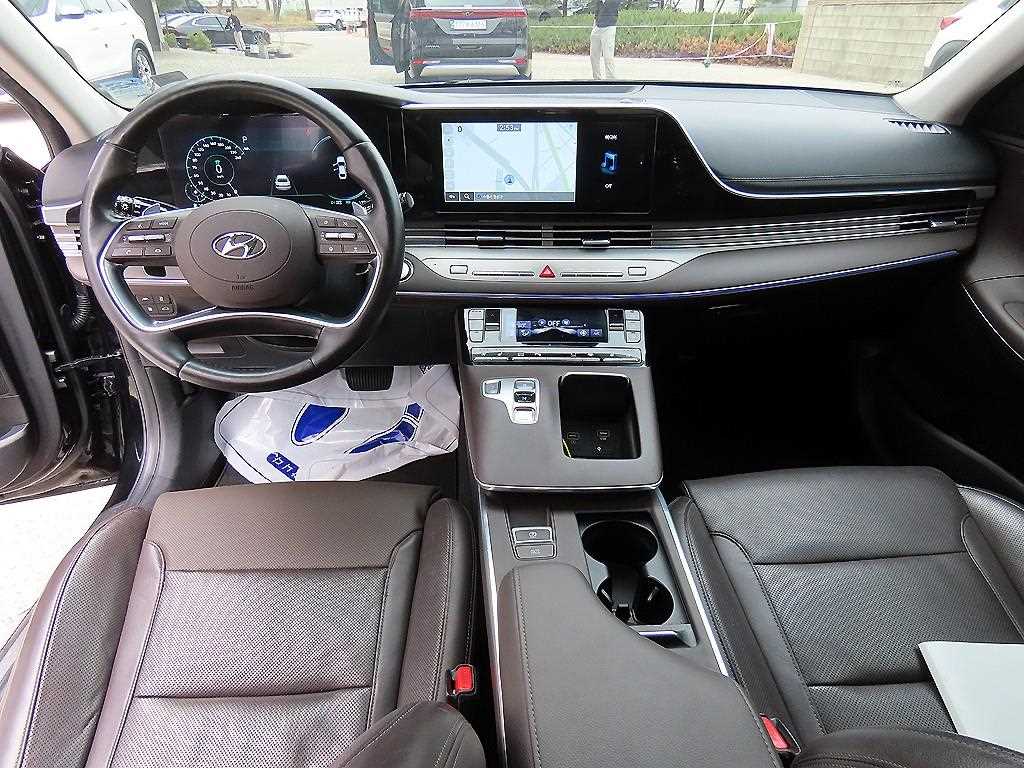 HYUNDAI Grandeur - Vista 9