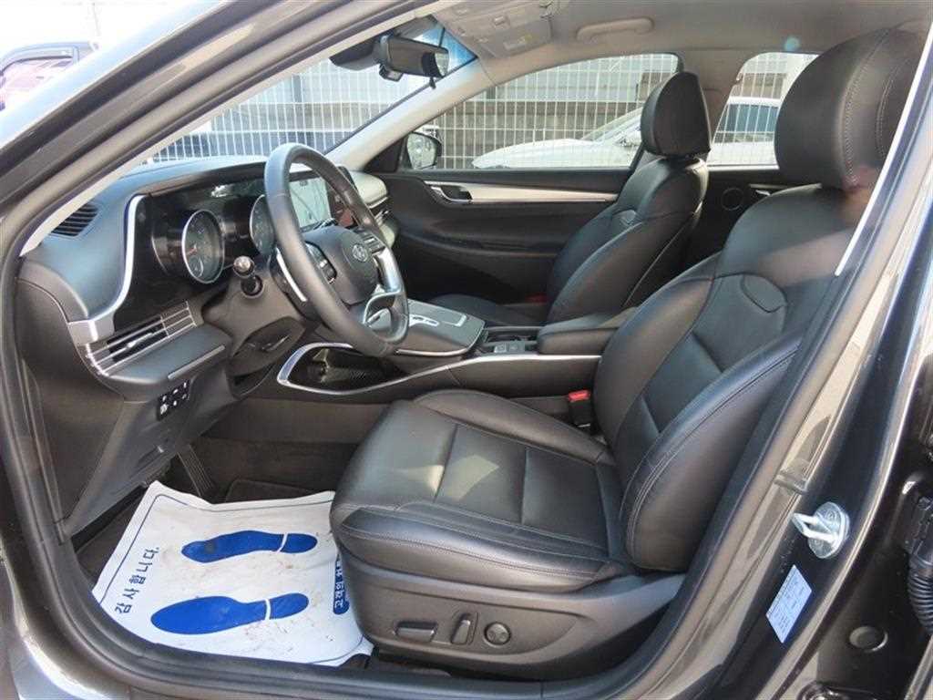 HYUNDAI Grandeur - Vista 6