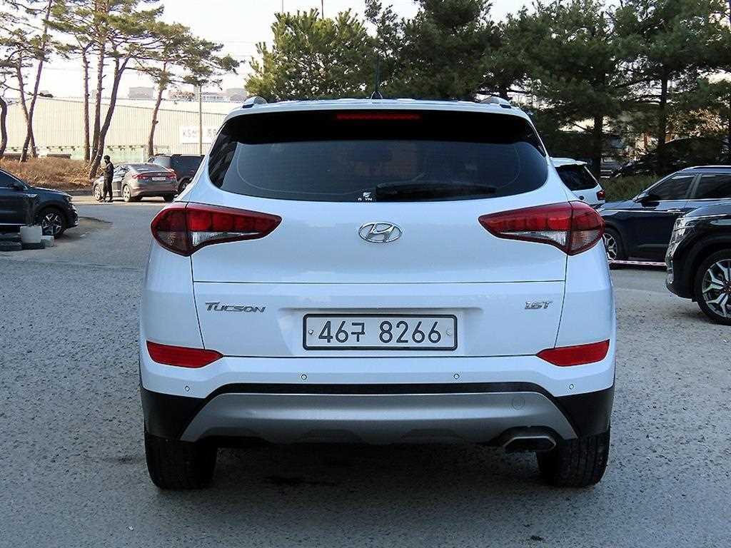 HYUNDAI Tucson - Vista 4