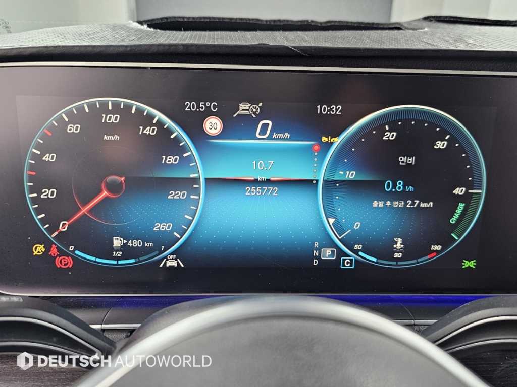 Mercedes Benz GLE Class - Vista 5