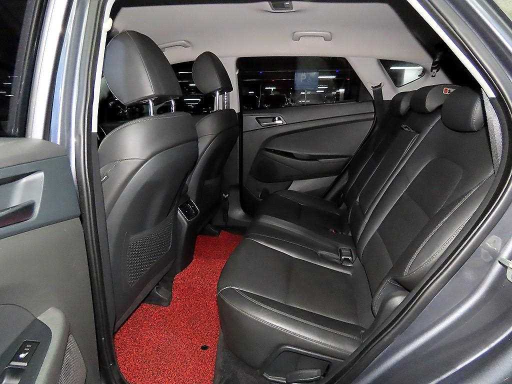 HYUNDAI Tucson - Vista 7