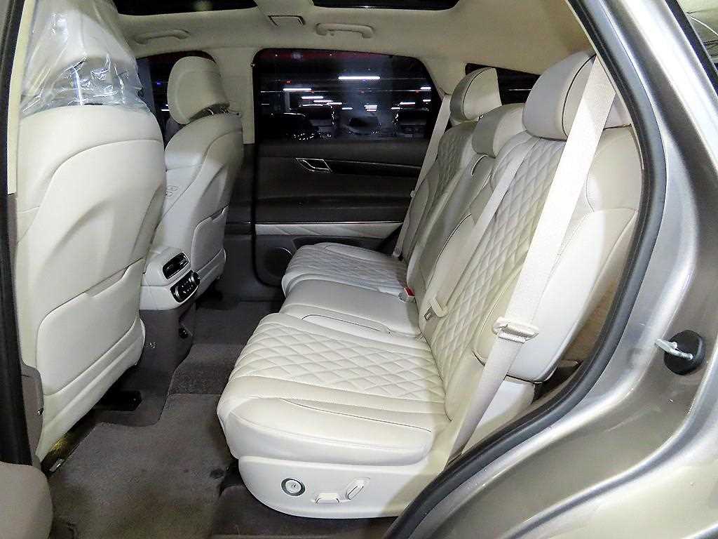 Genesis GV80 - Vista 7