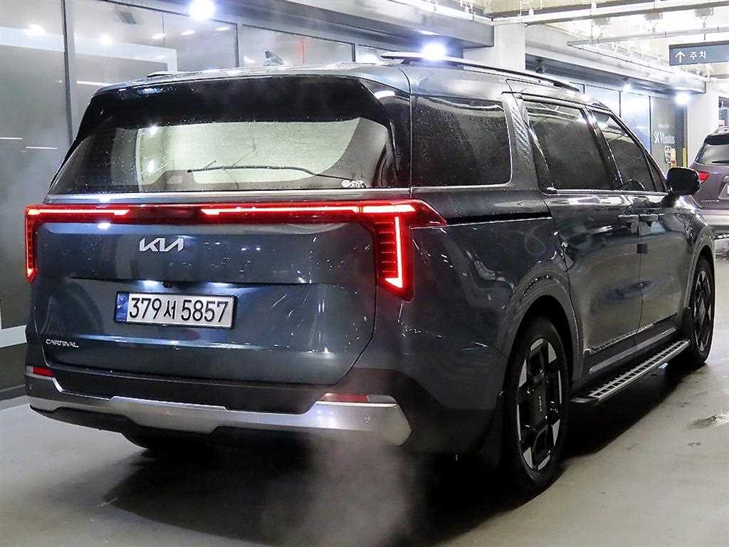 KIA Carnival - Vista 4