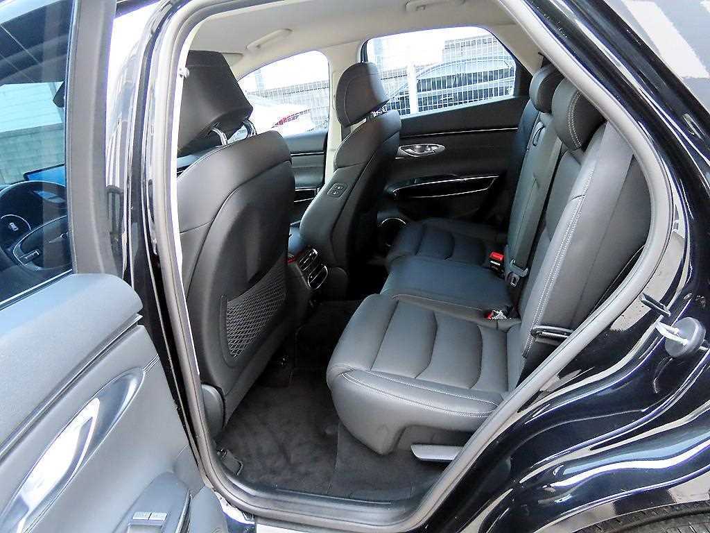 Genesis GV70 - Vista 6