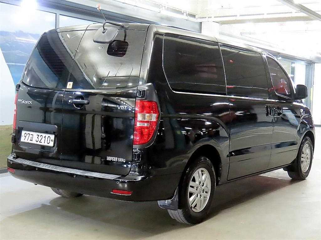 HYUNDAI Starex - Vista 4