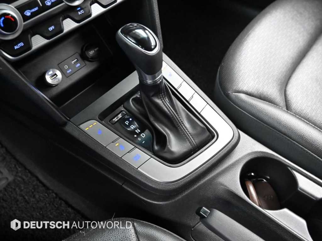 HYUNDAI Avante - Vista 9