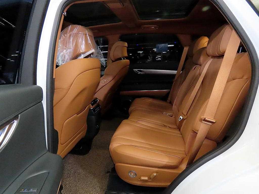 Genesis GV80 - Vista 7