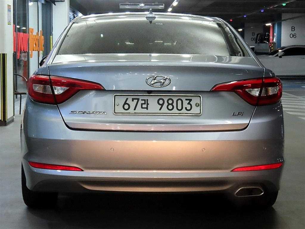 HYUNDAI Sonata - Vista 5