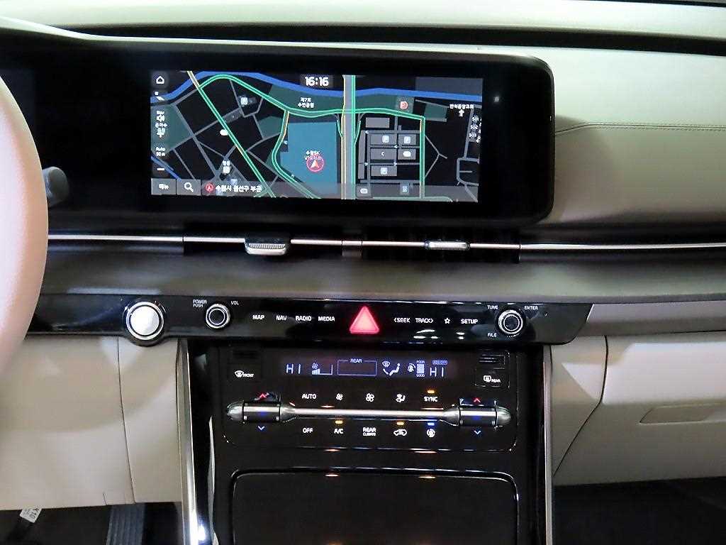 KIA Carnival - Vista 10