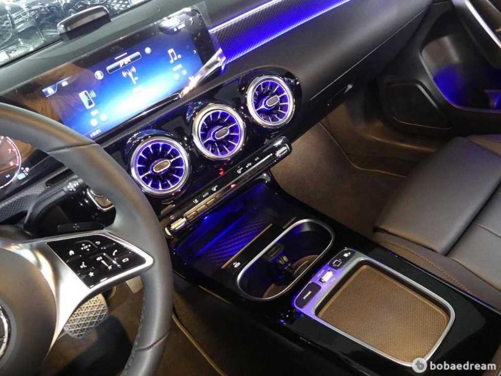 Mercedes Benz A Class - Vista 10