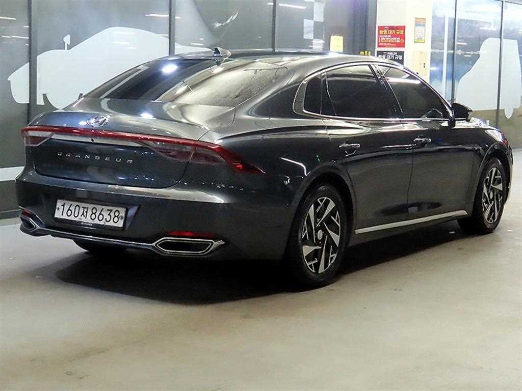 HYUNDAI Grandeur - Vista 4