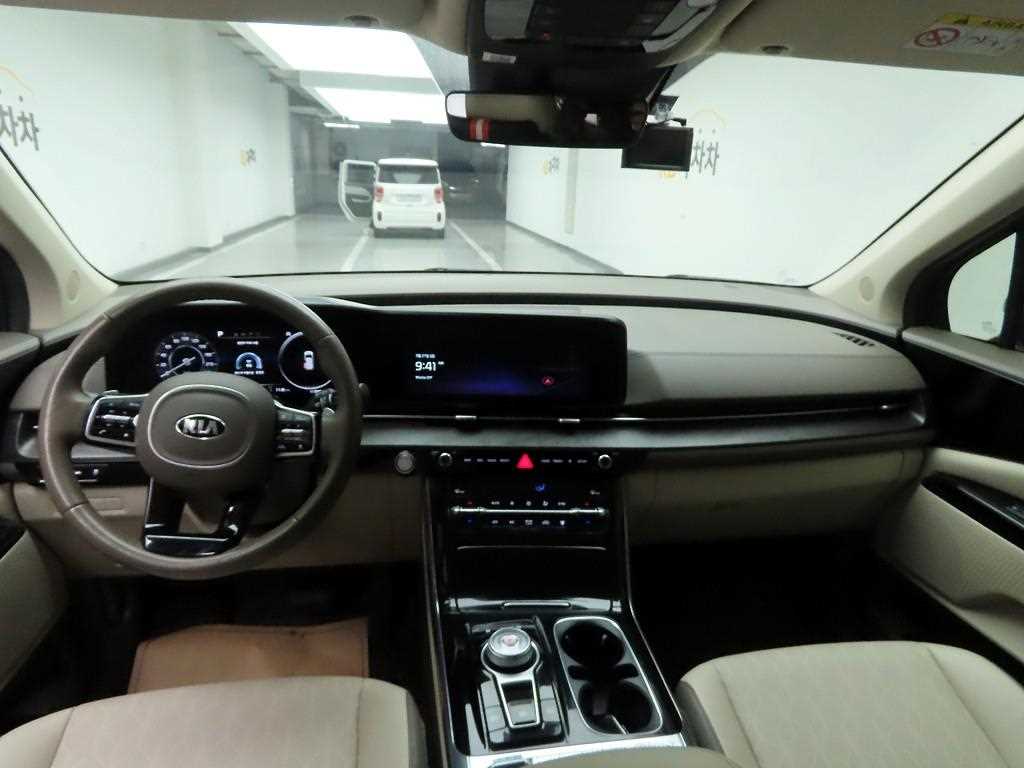 KIA Carnival - Vista 7