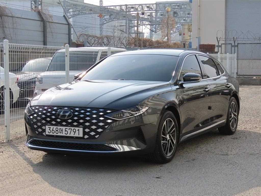 HYUNDAI Grandeur - Vista 2