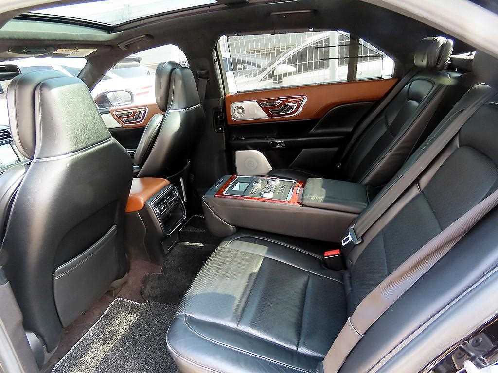 Lincoln Continental - Vista 6