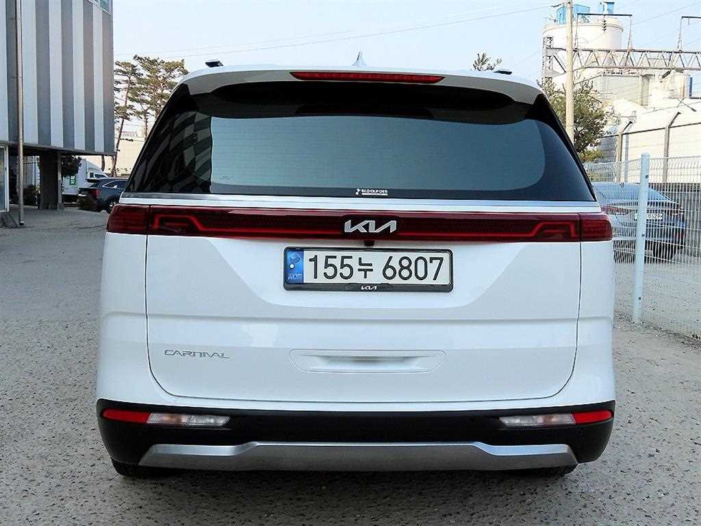 KIA Carnival - Vista 4