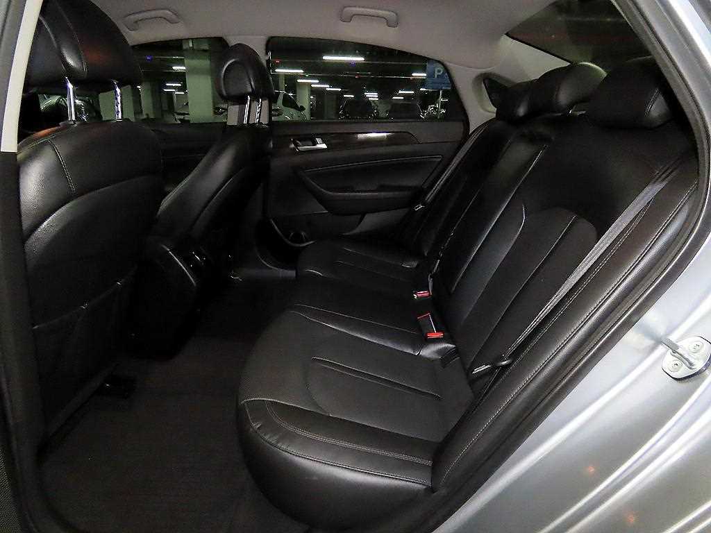 HYUNDAI Sonata - Vista 7