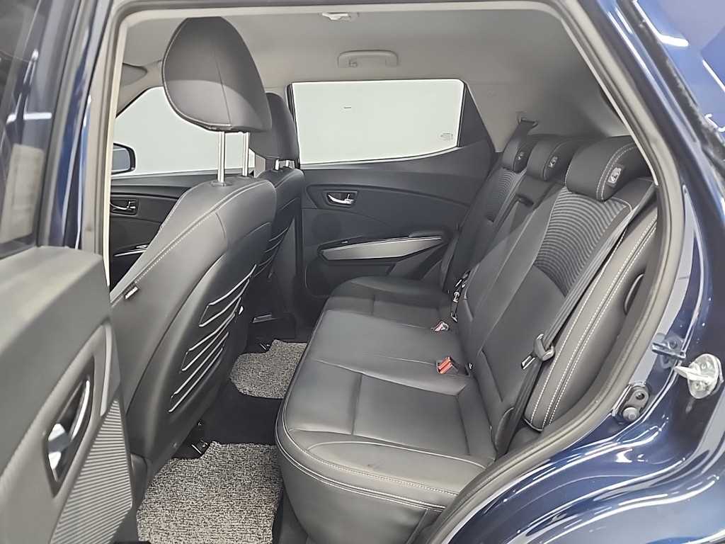 Ssangyong Tivoli - Vista 12