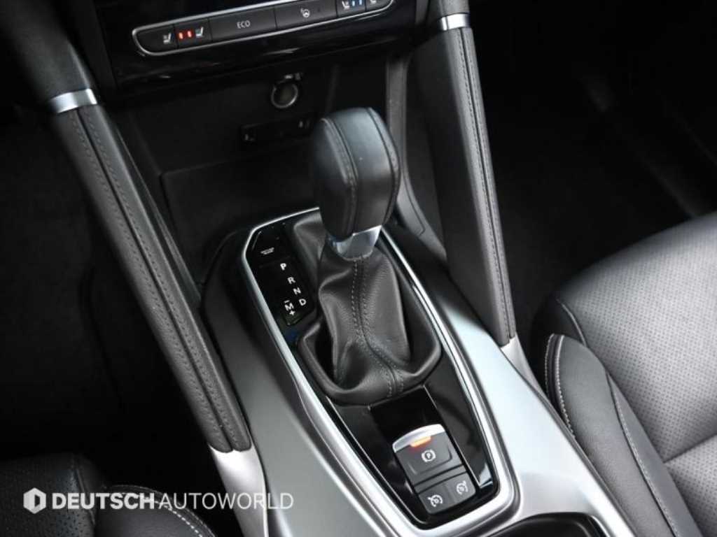 SAMSUNG QM6 - Vista 9