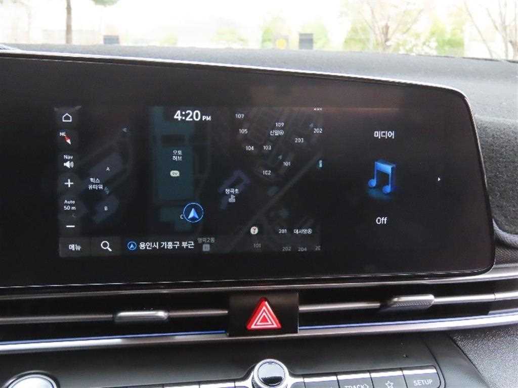 HYUNDAI Avante - Vista 8