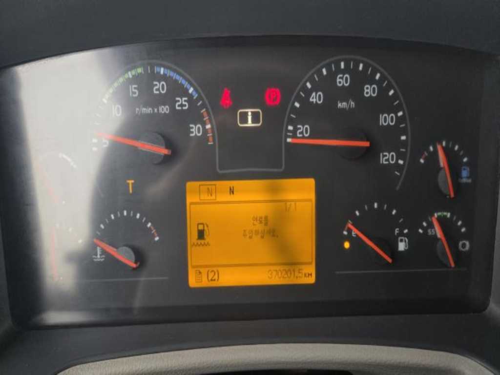 medium and large cargo truck 2016 Blanco - Importación desde Corea - HF Imports Iquique - Foto 14