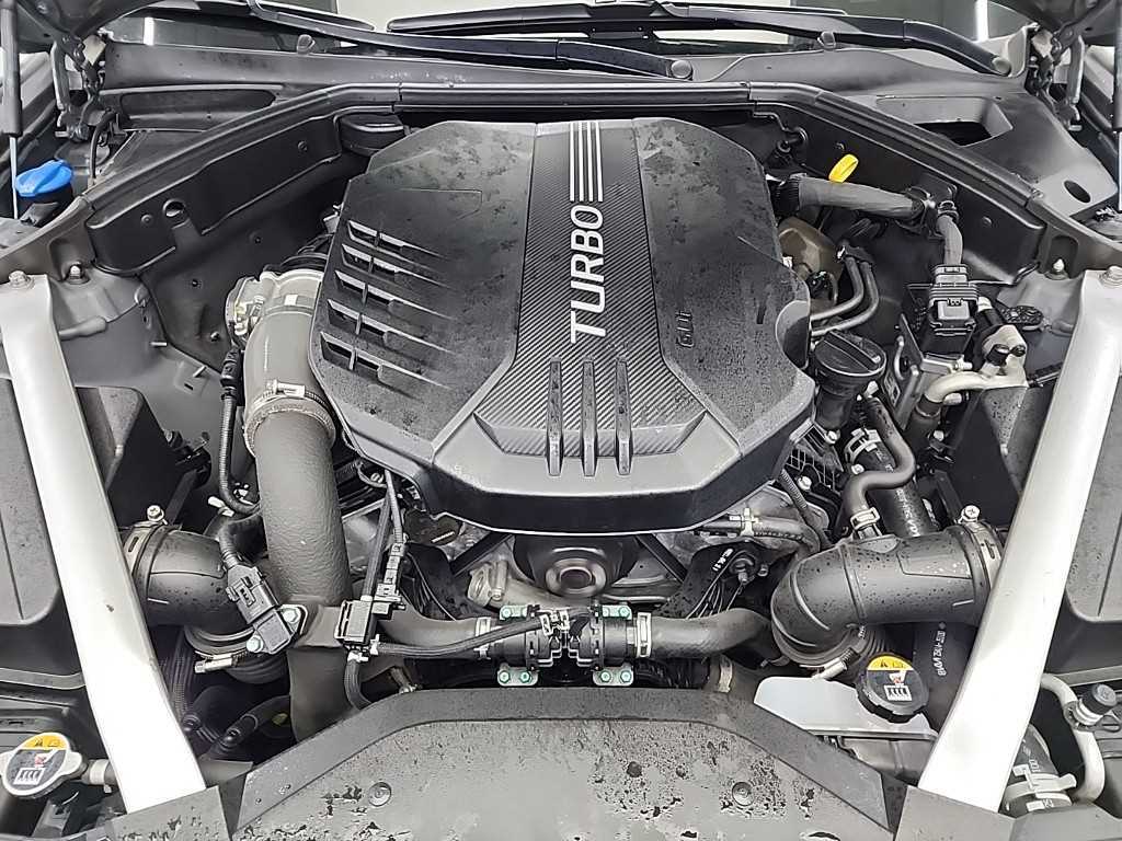 Genesis G70 - Vista 5