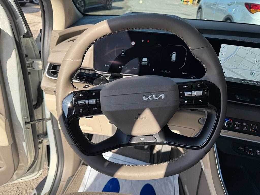 KIA Carnival - Vista 7