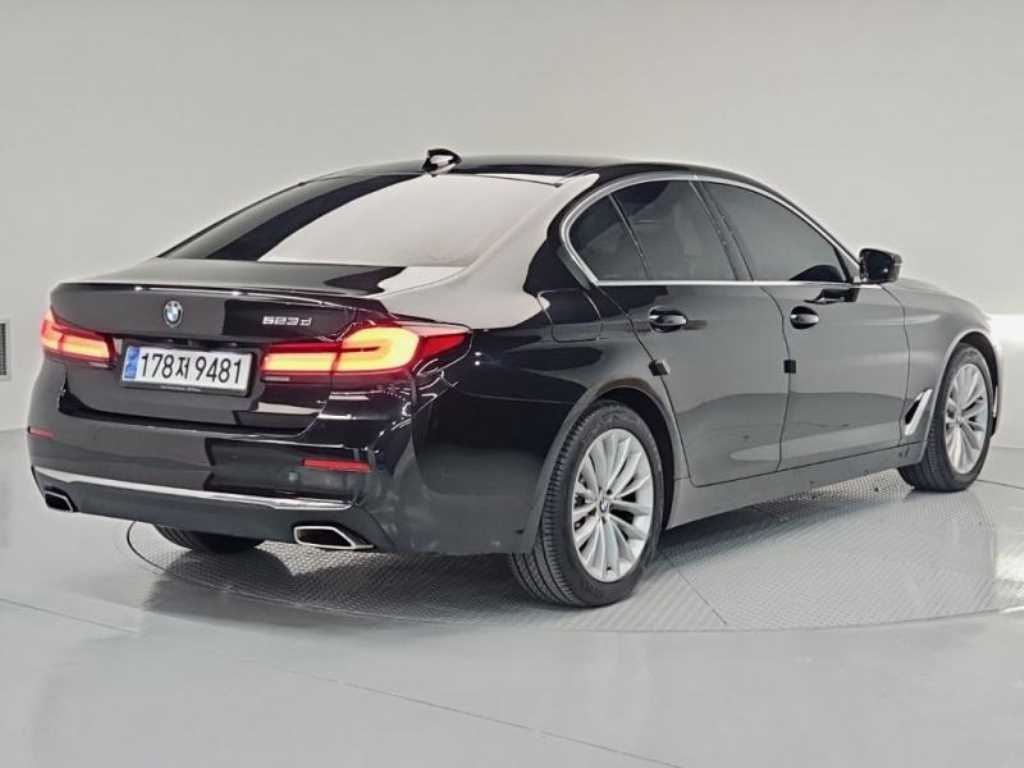 BMW 5 Series - Vista 4