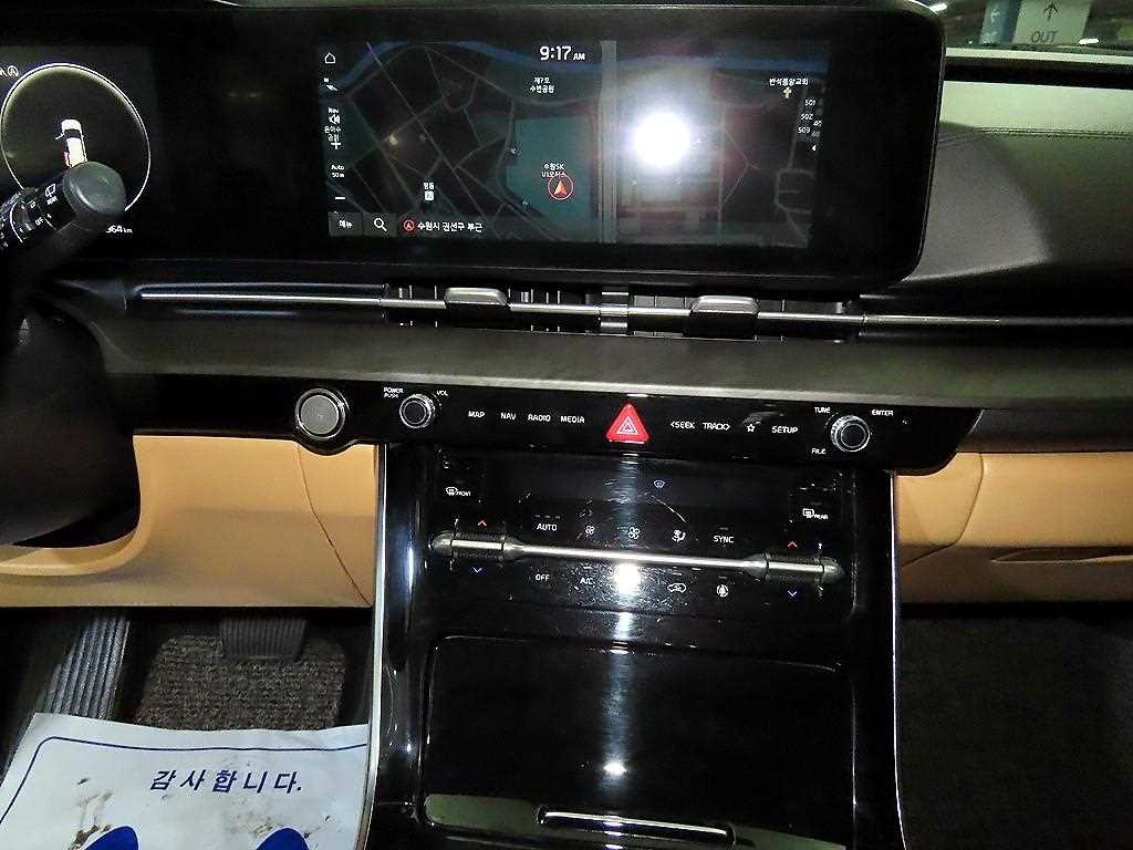 KIA Carnival - Vista 11