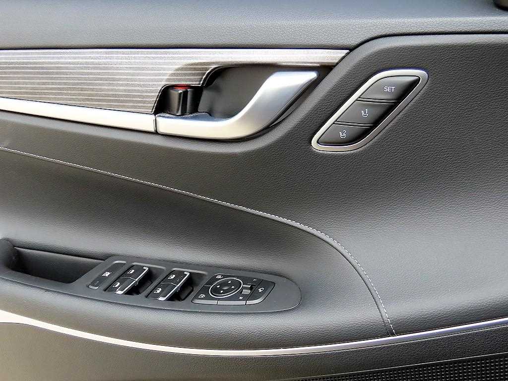 HYUNDAI Grandeur - Vista 11