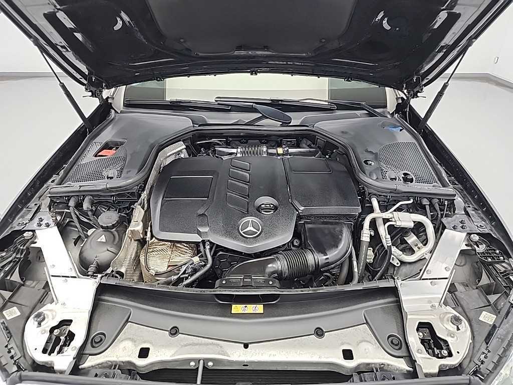 Mercedes Benz E class - Vista 5