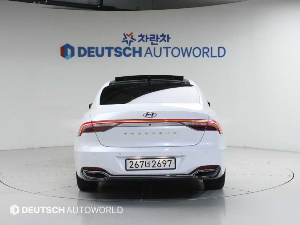 HYUNDAI Grandeur - Vista 4
