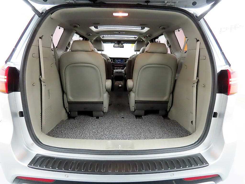 KIA Carnival 2017 - Importación desde Corea - HF Imports Iquique - Foto 18