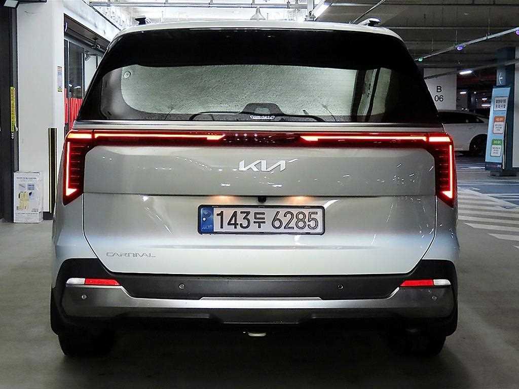 KIA Carnival - Vista 5