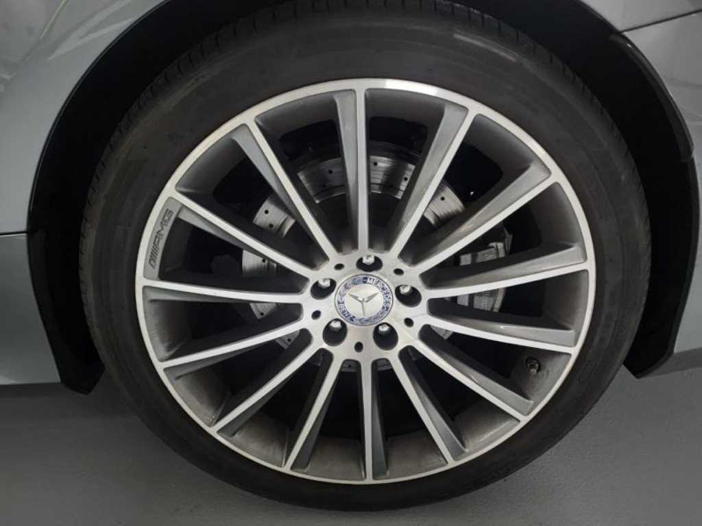 Mercedes Benz S Class - Vista 12