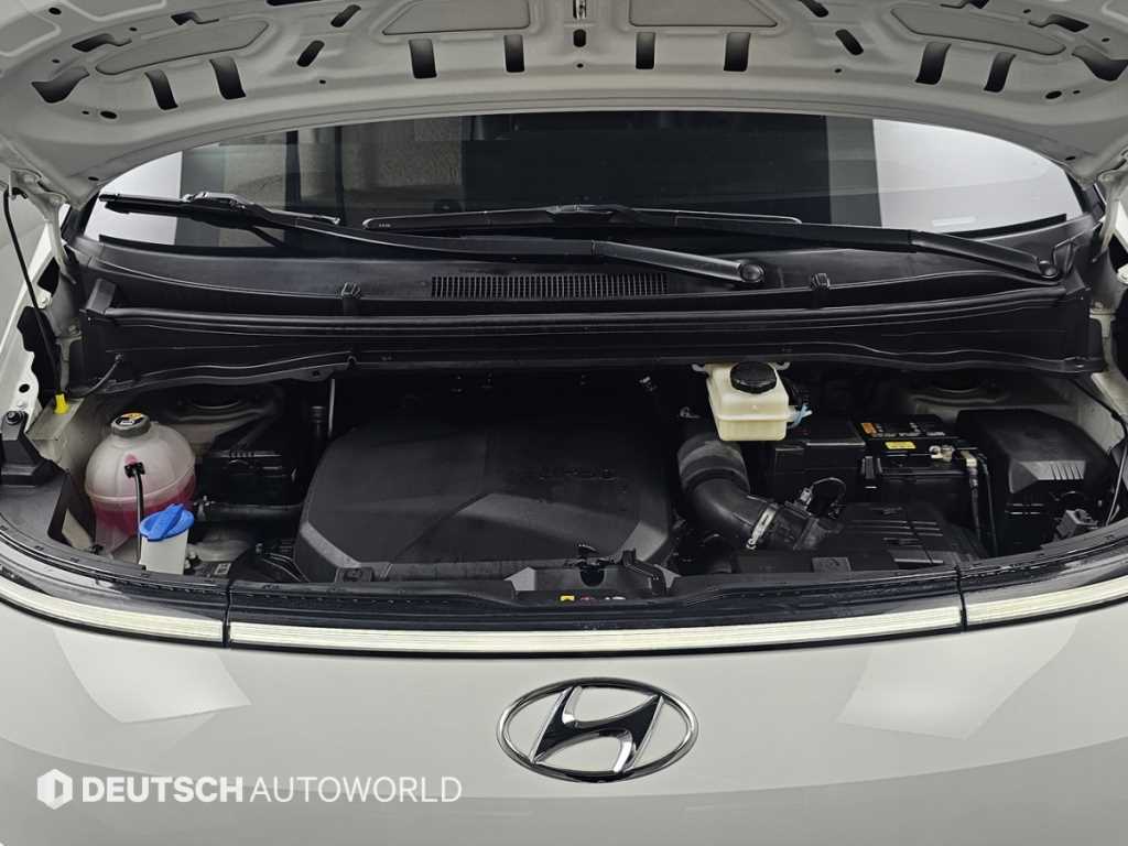 HYUNDAI Staria - Vista 6