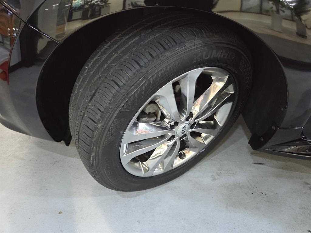 KIA Carnival 2016 Negro - Importación desde Corea - HF Imports Iquique - Foto 19