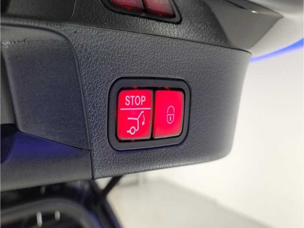 Mercedes Benz GLB Class - Vista 8