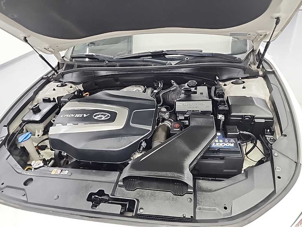 HYUNDAI Grandeur - Vista 5