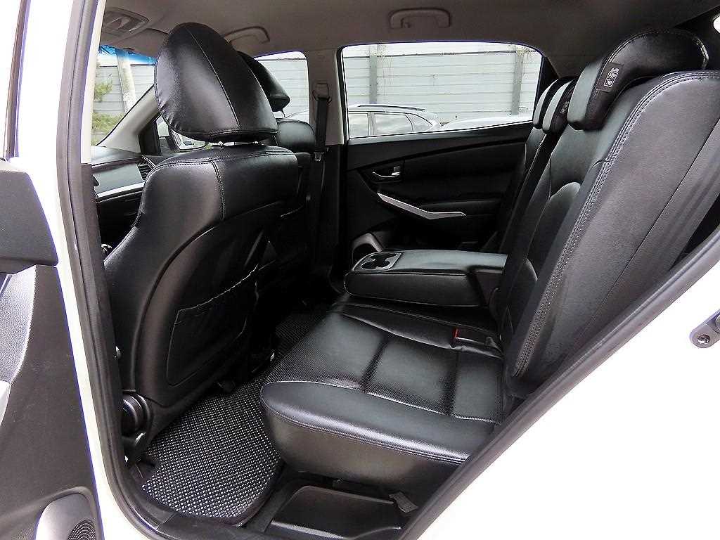 Ssangyong Korando - Vista 6