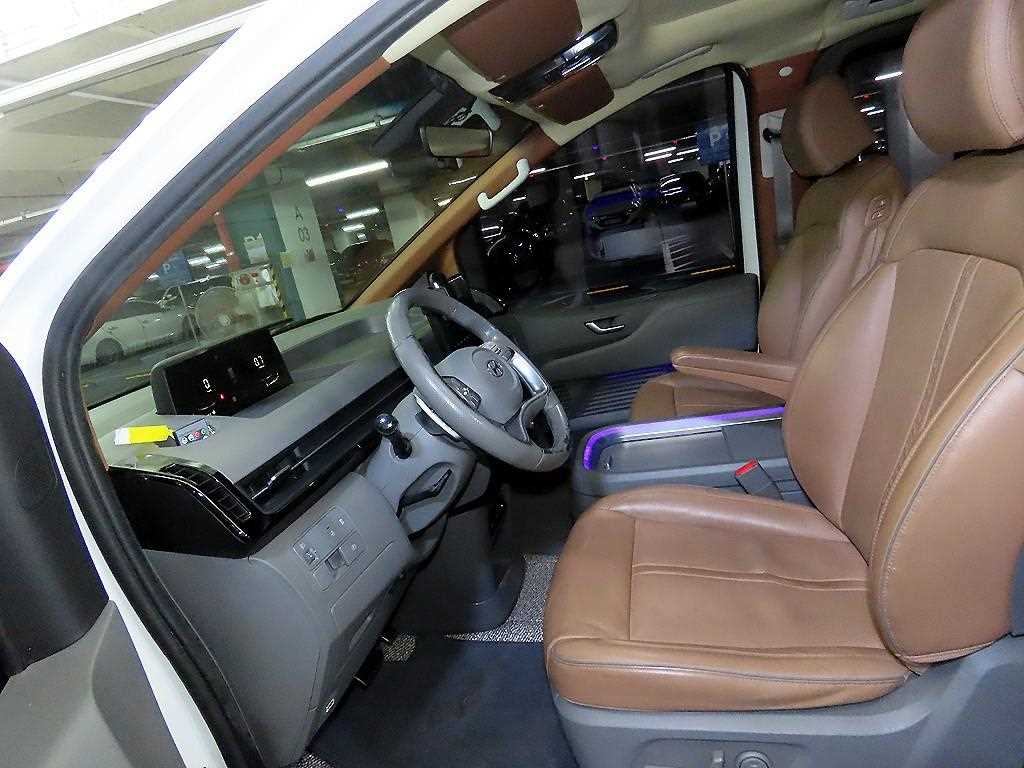 HYUNDAI Staria - Vista 6