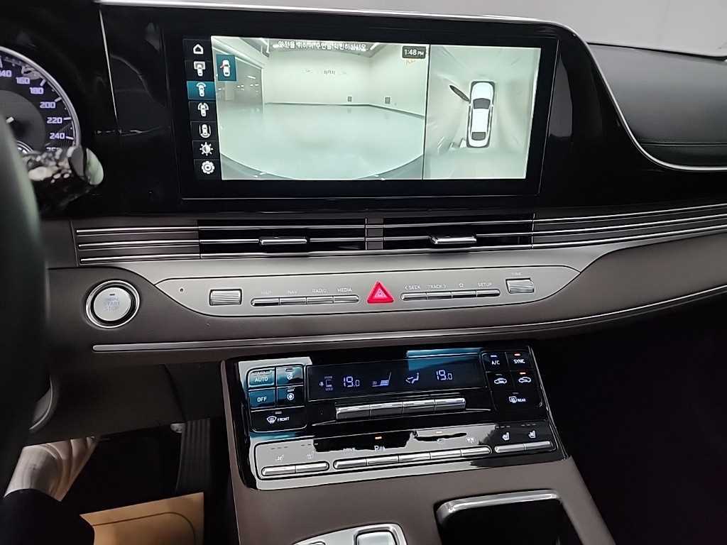 HYUNDAI Grandeur - Vista 10