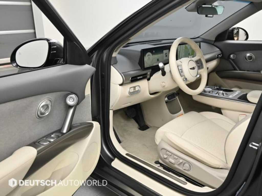 Genesis GV60 - Vista 11