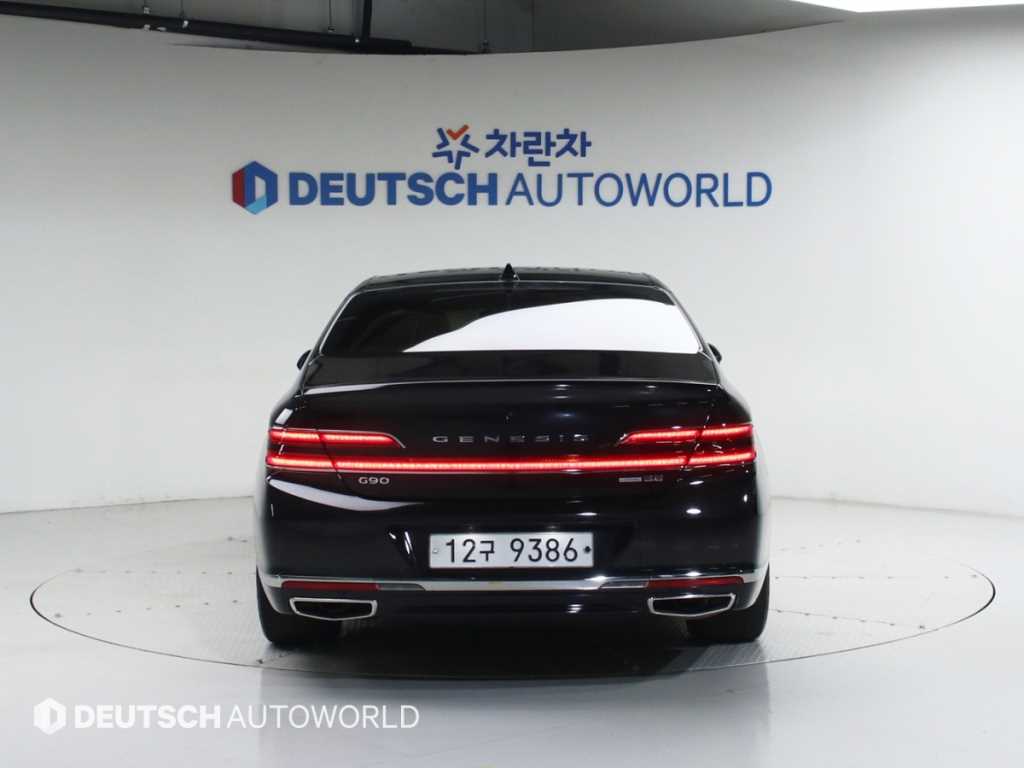 Genesis G90 - Vista 5