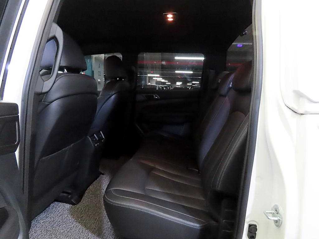 Ssangyong Rexton - Vista 7