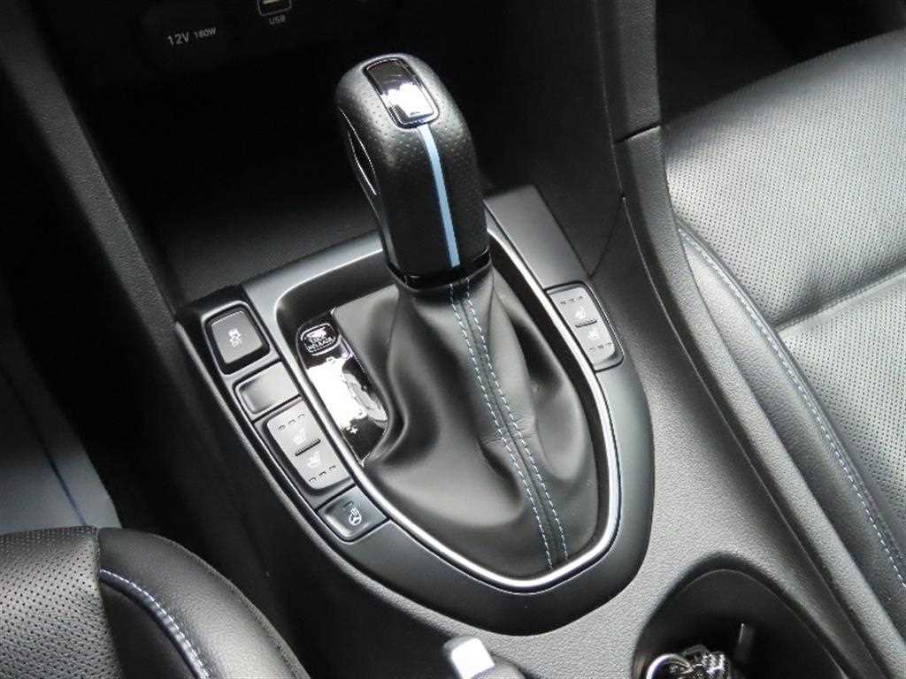 HYUNDAI Veloster - Vista 6