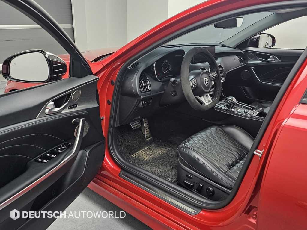 KIA Stinger - Vista 11