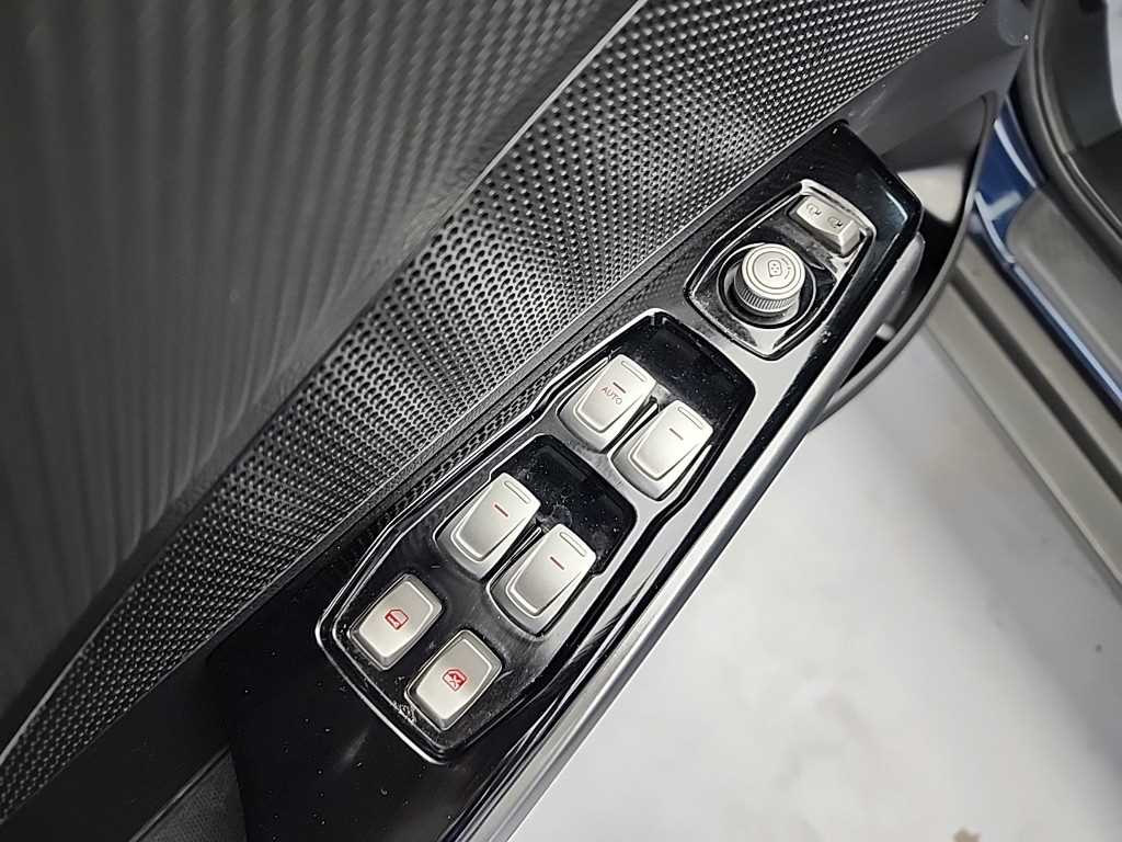 Ssangyong Tivoli 2019 Azul - Importación desde Corea - HF Imports Iquique - Foto 17