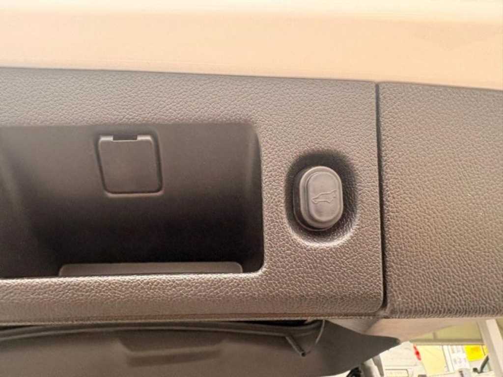 Cadillac Escalade - Vista 12